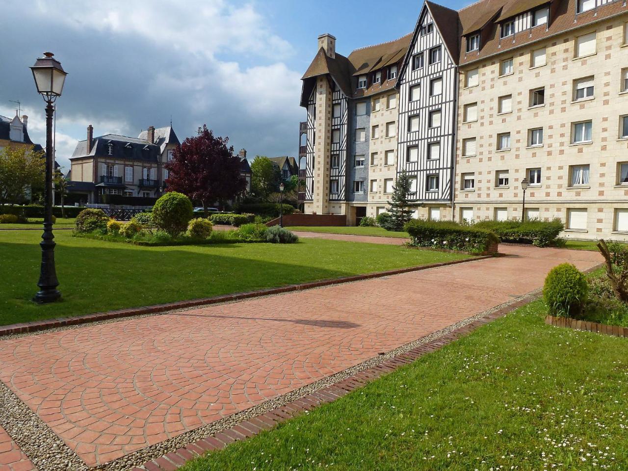 Apartment Castel Guermante By Interhome Deauville Bagian luar foto